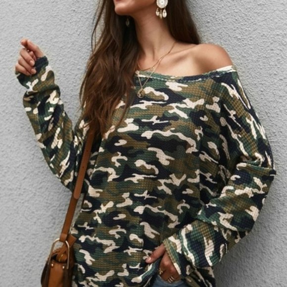 C+D+M Tops - FLASH SALE!! 🛍 Camo Thermal Top